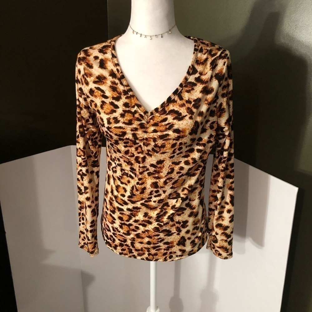 🆕 Olivia Rae Leopard Top Size XL